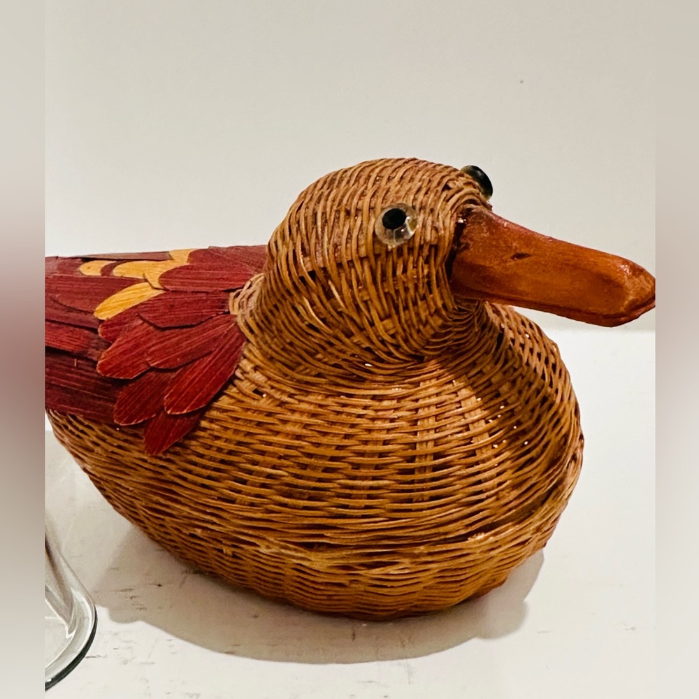 Vintage Woven Rattan Wicker Little Basket Duck Farmhouse Brown (05000) - Picture 8 of 11